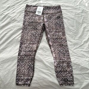 Fabletics Salar Printed PowerHold Capri *NEVER WORN*